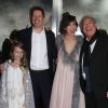 Milla Jovovich avec son mari Paul W. S. Anderson, sa fille Ever Gabo Anderson et Samuel Hadida à la première de 'Resident Evil: The Final Chapter' à Los Angeles, le 23 janvier 2017