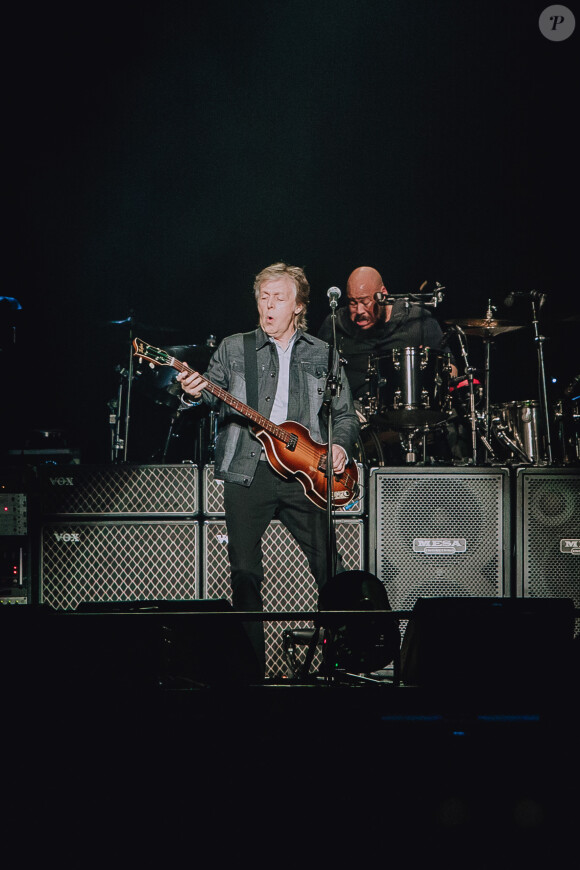 Paul McCartney en concert à la Paris La Défense Arena à Nanterre, le 28 novembre 2018. © Alexandre Fumeron/Bestimage