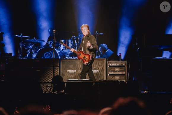 Paul McCartney en concert à la Paris La Défense Arena à Nanterre, le 28 novembre 2018. © Alexandre Fumeron/Bestimage