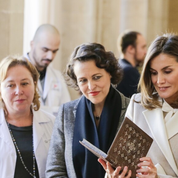 La reine Letizia d'Espagne assistait au 40e anniversaire de l'Institut national de l'emploi à Madrid le 28 novembre 2018.