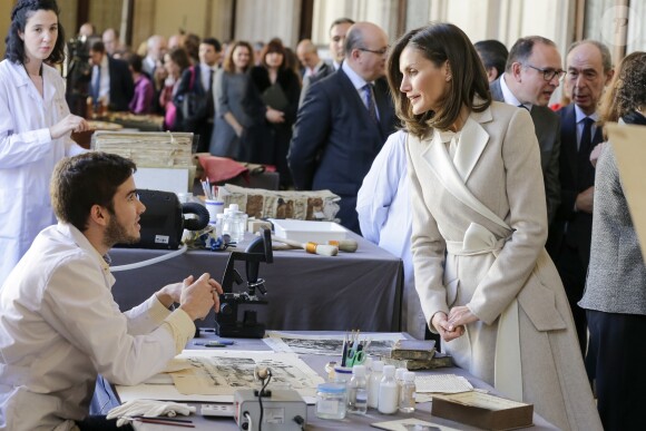 La reine Letizia d'Espagne assistait au 40e anniversaire de l'Institut national de l'emploi à Madrid le 28 novembre 2018.