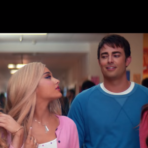 Ariana Grande et Jonathan Bennett dans le clip "Thank u, next", sorti le 30 novembre 2018