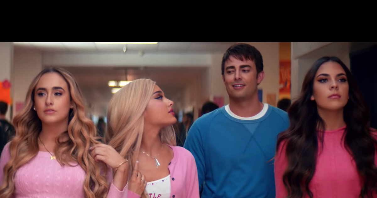 ariana grande  jonathan bennett dans le clip    sorti le