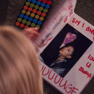 Ariana Grande dans son clip "Thank u, next", sorti le 30 novembre 2018