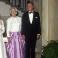  George H.W. Bush et Barbara Bush recevant la reine Elizabeth II et le duc d'Edimbourg en mai 1991 à Washington. L'ancien président des Etats-Unis est mort à l'âge de 94 ans le 30 novembre 2018. 