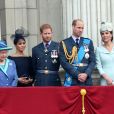 La reine Elizabeth II, Meghan Markle, duchesse de Sussex, le prince Harry, duc de Sussex, le prince William, duc de Cambridge, Kate Middleton, duchesse de Cambridge, au baldon du palais de Buckingham à Londres le 10 juillet 2018 lors de la parade aérienne pour le centenaire de la RAF.