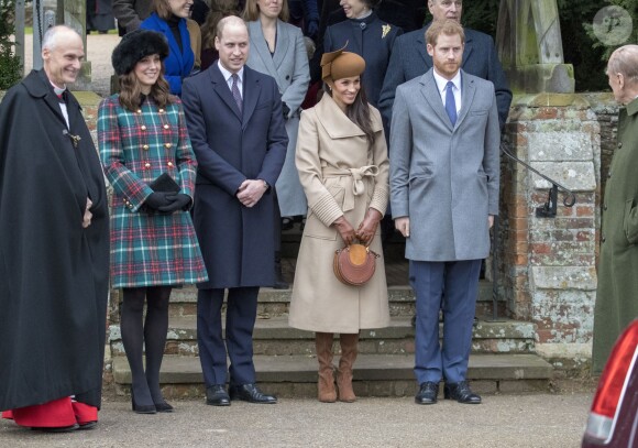 Kate Middleton, duchesse de Cambridge, et Meghan Markle étaient réunies pour la première fois en public le 25 décembre 2017, avec le prince William et le prince Harry au sein de la famille royale britannique, lors de la messe de Noël à Sandringham.