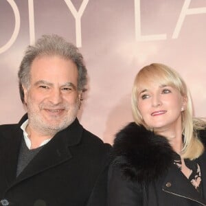 Raphaël Mezrahi et une amie à l'avant-première du film "Holy Lands" au cinéma UGC Normandie à Paris, France, le 4 décembre 2018. © Coadic Guirec/Bestimage