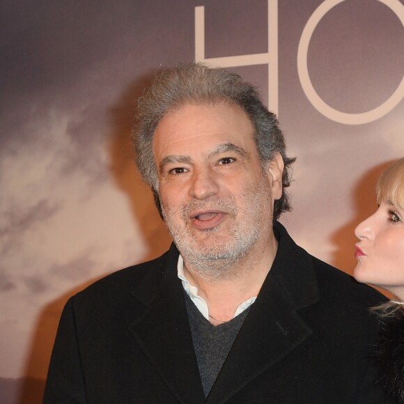 Raphaël Mezrahi et une amie à l'avant-première du film "Holy Lands" au cinéma UGC Normandie à Paris, France, le 4 décembre 2018. © Coadic Guirec/Bestimage