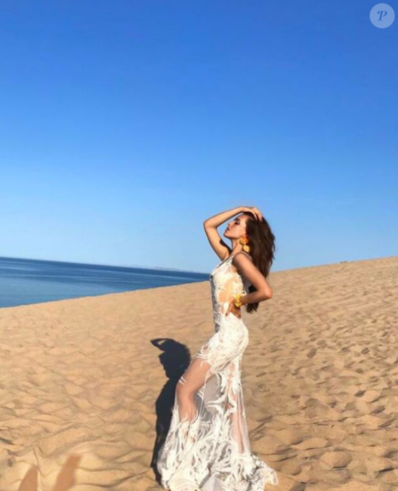 Vanessa Ponce de Leon, Miss Monde 2018, en robe transparente à la plage - Instagram, 25 avril 2018