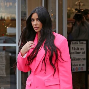 Exclusif - Kim Kardashian et K. Kardashian sont allées faire du shopping chez Aldik Home à Van Nuys, le 6 décembre 2018