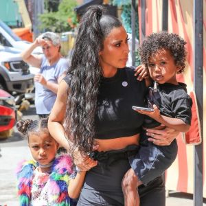 Kim Kardashian et ses enfants North West et Saint West - Les Kardashians sont allés déjeuner avec leurs enfants au restaurant Carousel à Los Angeles, le 13 juillet 2018
