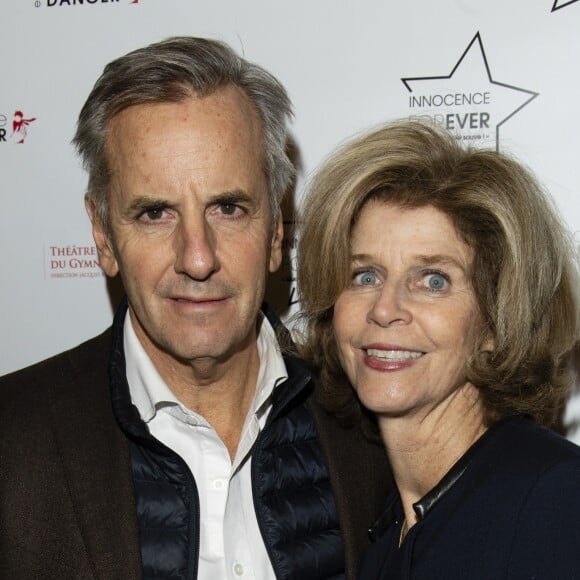 Bernard de La Villardière et sa femme Anne de la Villardière - Photocall de la soirée Innocence Forever au théâtre du gymnase à Paris le 26 novembre 2018. Cette soirée a été organisée par l'association Innocence en danger (IED) qui est un mouvement mondial de protection des enfants contre toutes formes de violences notamment sexuelles, présent dans de nombreux pays et partenaire d'associations internationales actives dans la lutte contre la pédo-criminalité. © Cyril Moreau-Pierre Perusseau/Bestimage