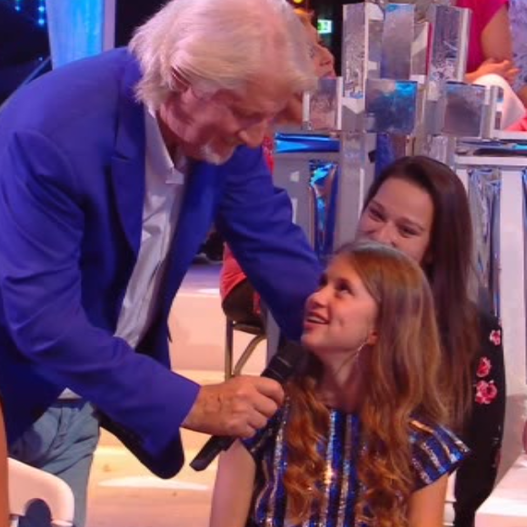 Charlie, la fille de Sophie Thalmann, sur le plateau de l'émission de Patrick Sébastien "Les Années Bonheur" diffusée le 15 décembre 2018 sur France 2.