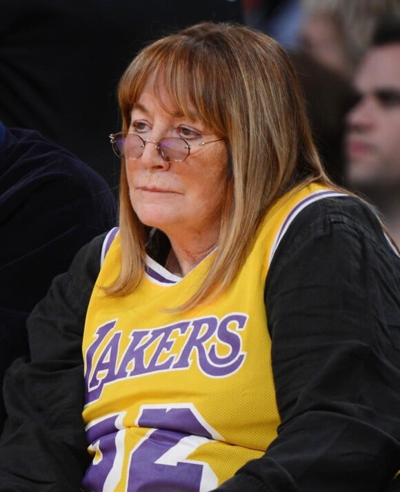 Archive - L'actrice et réalisatrice Penny Marshall est décédée à l'âge de 75 ans le 17 décembre 2018. Ici : Elle assiste au match des Lakers vs Portland au Staples Center à Los Angeles le 28 décembre 2012.