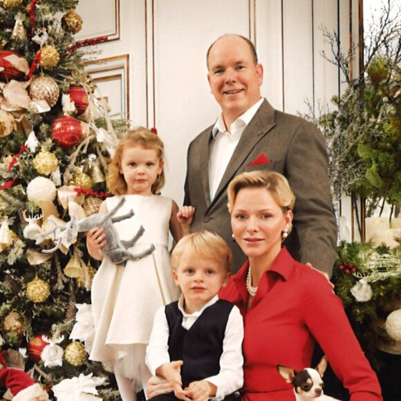 Exclusif - No Tabloids - Le prince Albert II de Monaco avec la princesse Charlène de Monaco et leurs enfants le prince Jacques de Monaco et la princesse Gabriella de Monaco - Carte de voeux 2019 de la famille princière de Monaco. © Palais Princier Monaco via Bestimage  Exclusive - For Germany call for price - no web - No Tabloids Prince Albert II of Monaco and Princess Charlene and their children prince Jacques and Princess Gabriella pose for the official greeting card 201915/12/2018 - Monaco