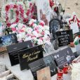 Exclusif - Des fans se reccueillent sur la tombe de Johnny Hallyday pour le premier anniversaire de sa mort au cimetière marin de Lorient à Saint-Barthélemy le 4 décembre 2018.