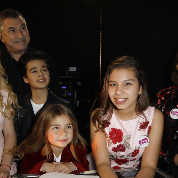 Exclusif - Kids United avec Jean-Marie Bigard - Dans les coulisses de l'engistrement l'émission "Tout le monde chante contre le cancer : les stars relèvent le défi" au Palais des Sports à Paris, le 11 décembre 2018. Diffusion prévue le 3 janvier 2019 à 21h sur W9 © Ausset Lacroix- Guignebourg / Bestimage