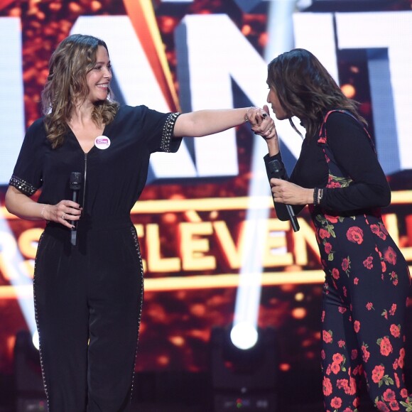 Exclusif - Sandrine Quétier et Zazie - Enregistrement de l'émission "Tout le monde chante contre le cancer : les stars relèvent le défi" au Palais des Sports à Paris, le 11 décembre 2018. Diffusion le 3 janvier 2019 à 21h sur W9.