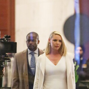 Exclusif - Katherine Heigl sur le tournage de la série Suits à Toronto le 29 avril 2018.