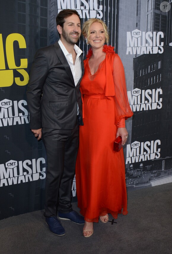 Katherine Heigl et son mari Josh Kelley - Arrivées à la soirée des CMT Music Awards au Music City Center à Nashville, Tennessee, Etats-Unis, le 7 juin 2017.