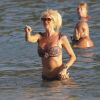 Exclusif - Victoria Silvstedt, toujours aussi sexy, se baigne à Saint-Barthélemy. La blonde pulpeuse suédoise passe ses vacances de Noël au soleil dans les Caraïbes. Le 22 décembre 2018