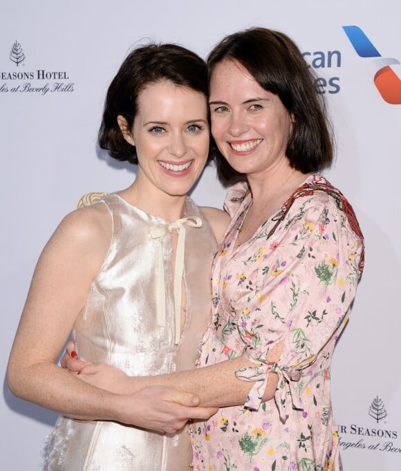 Claire Foy et sa soeur - Photocall de la soirée "BAFTA Tea Party" à Los Angeles. Le 5 janvier 2019