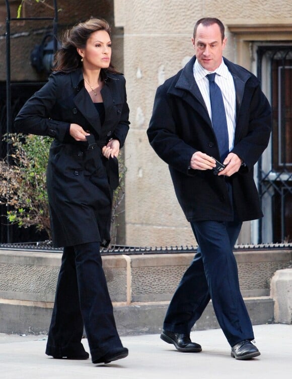 Mariska Hargitay et Christopher Meloni sur le tournage de "New York, unité spéciale" en 2010.