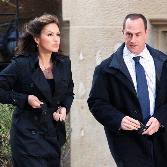 Mariska Hargitay et Christopher Meloni sur le tournage de "New York, unité spéciale" en 2010.