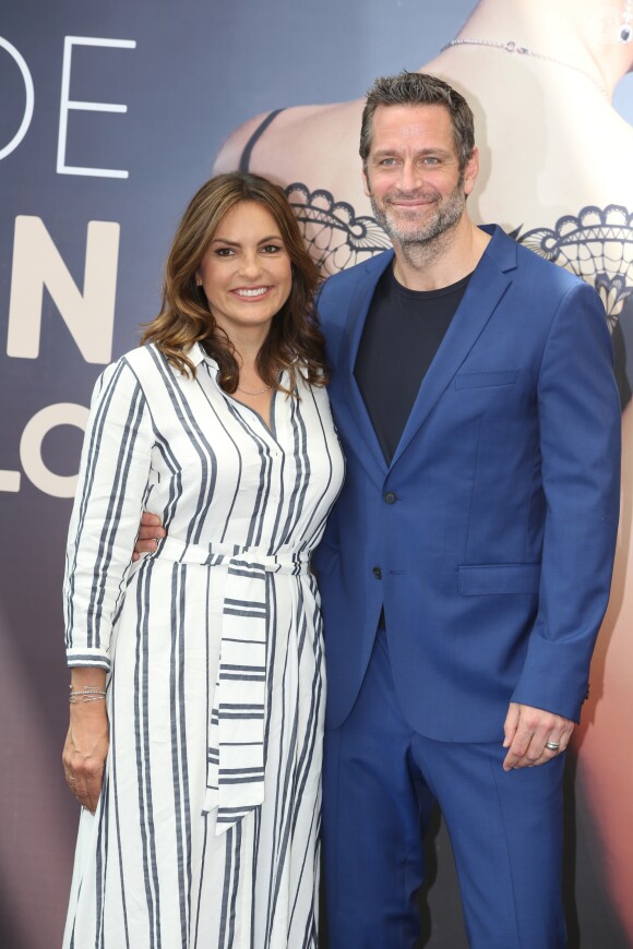Mariska Hargitay et son mari Peter Hermann pour la série "New York Police Judiciaire" lors du 58ème festival de Télévision de Monte-carlo à Monaco le 17 juin 2018.