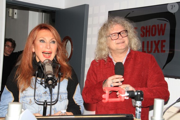 Exclusif - Julie Pietri et Pierre-Jean Chalençon lors de l'émission "Le Show de Luxe" sur la Radio Voltage à Paris, France, le 26 novembre 2018. © Philippe Baldini/Bestimage