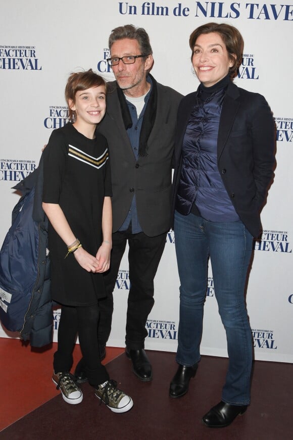 Nils Tavernier, Zélie Rixhon et Daphné Roulier à l'avant-première de "L'incroyable Histoire du Facteur Cheval" au cinéma Opéra Capucines à Paris, le 10 janvier 2019. © Guirec Coadic/Bestimage