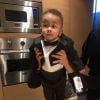 Miles, le fils de John Legend et Chrissy Teigen, prépare l'anniversaire de son papa. Janvier 2019.