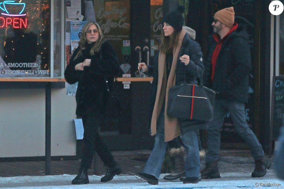 L'actrice Jennifer Aniston passe la journée du Nouvel An en compagnie