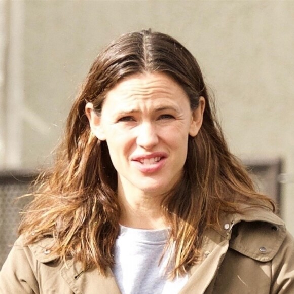 Exclusif - Jennifer Garner fait ses courses à Brentwood le 12 janvier 2019.  Exclusive - Germany call for price - Actress and busy mom Jennifer Garner braves the rain in Brentwood to stock up on groceries for her family back home. Rumors are swirling that Jennifer and her boyfriend, John Miller, might be headed for an engagement this summer! in Brentwood January 12th, 2019.12/01/2019 - Brentwood