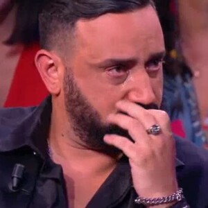 Cyril Hanouna ému dans "On se retrouve chez Sabatier"', 16 janvier 2019, C8