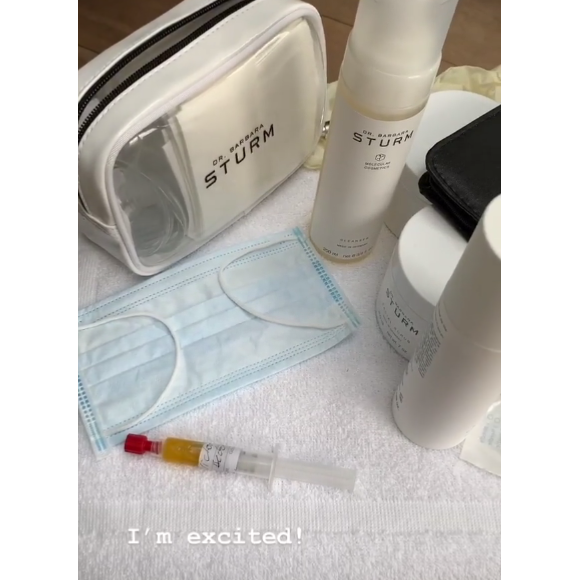 Le nouveau geste beauté "ensanglanté" de Victoria Beckham sur son compte Instagram.