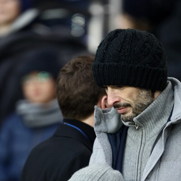 Michaël Cohen et son fils Surifel - People dans les tribunes du match de football PSG - Guingamp (9-0) au Parc des Princes à Paris le 19 janvier 2019.