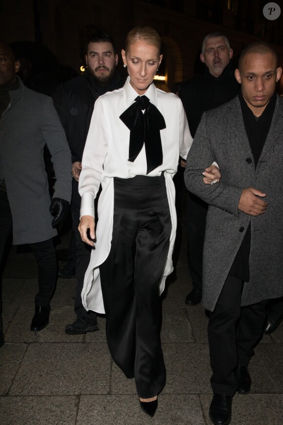 Céline Dion, Pepe Munoz à l'extérieur du défilé de mode Haute-Couture printemps-été 2019 "Giorgio Armani" à Paris. Le 22 janvier 2019