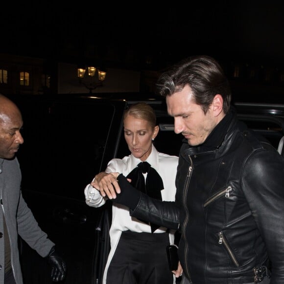 Céline Dion, Pepe Munoz à l'extérieur du défilé de mode Haute-Couture printemps-été 2019 "Giorgio Armani" à Paris. Le 22 janvier 2019