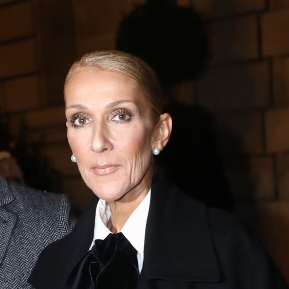 Celine Dion, avec Pepe Munoz, quitte son hôtel à Paris pour se rendre au défilé de mode Haute-Couture printemps-été 2019 "Giorgio Armani" le 22 janvier 2019 © Cyril Moreau / Bestimage