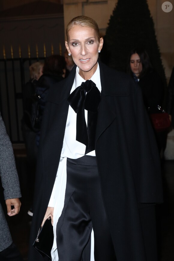 Celine Dion, avec Pepe Munoz, quitte son hôtel à Paris pour se rendre au défilé de mode Haute-Couture printemps-été 2019 "Giorgio Armani" le 22 janvier 2019 © Cyril Moreau / Bestimage