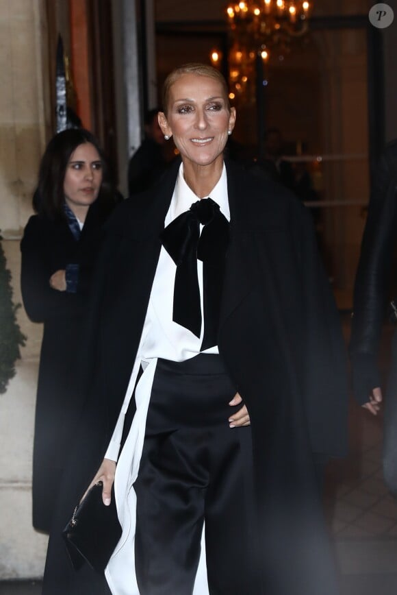 Celine Dion, avec Pepe Munoz, quitte son hôtel à Paris pour se rendre au défilé de mode Haute-Couture printemps-été 2019 "Giorgio Armani" le 22 janvier 2019 © Cyril Moreau / Bestimage