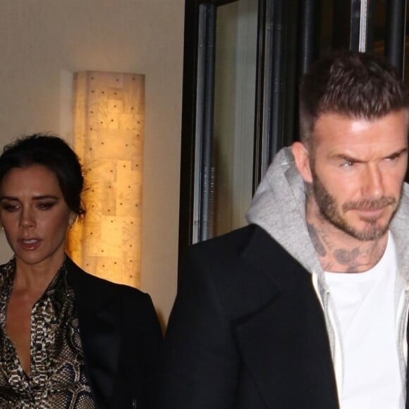 Victoria et D. Beckham et leur fils B. Beckham et sa compagne H. Cross sortent de la soirée Reebok dans le quartier de East Side à New York. En collaboration avec Reebok, la styliste Victoria Beckham présente une collection influencée par les années 90 et le basketteur S. O'Neal. Le 22 janvier 2019