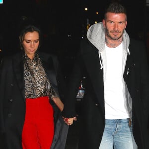 Victoria et D. Beckham et leur fils B. Beckham et sa compagne H. Cross sortent de la soirée Reebok dans le quartier de East Side à New York. En collaboration avec Reebok, la styliste Victoria Beckham présente une collection influencée par les années 90 et le basketteur S. O'Neal. Le 22 janvier 2019