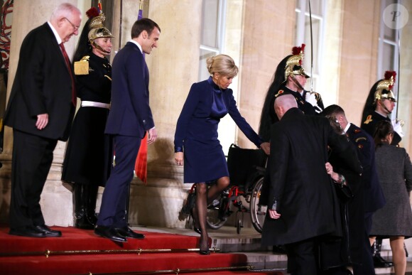 Le président de la République française Emmanuel Macron et la première dame Brigitte Macron accueillent le président de l'État d'Israël Reuven Rivlin et sa femme Nechama Rivlin - Dîner officiel en l'honneur du président israélien et sa femme au palais de l'Elysée à Paris, le 23 janvier 2019. © Dominique Jacovides/Bestimage