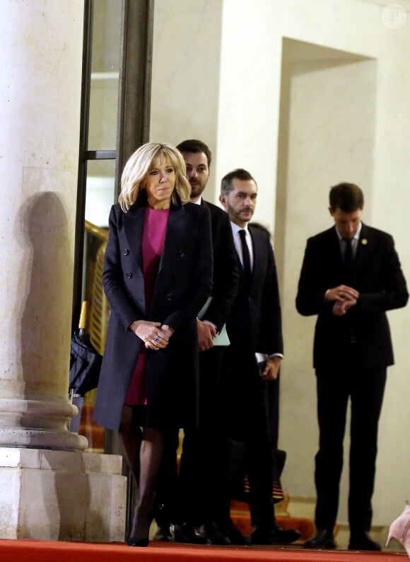 Brigitte Macron raccompagne la première dame isréalienne Nechama Rivlin sur le perron du palais de l'Elysée à Paris, le 23 janvier 2019. © Dominique Jacovides/Bestimage