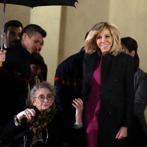 Brigitte Macron raccompagne la première dame isréalienne Nechama Rivlin sur le perron du palais de l'Elysée à Paris, le 23 janvier 2019. © Dominique Jacovides/Bestimage