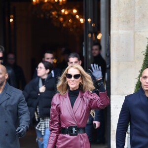 Céline Dion sort de l'hôtel de Crillon pour se rendre à la maison Givenchy à Paris le 24 janvier 2019.
