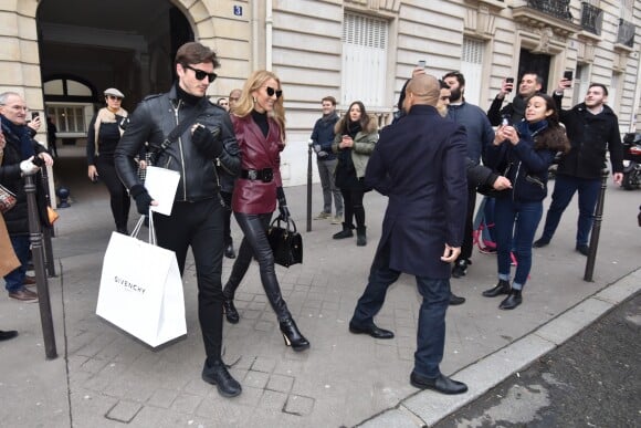 Céline Dion et Pepe Munoz sont de retour à l'hôtel, Le Crillon, à Paris, après leur visite chez Givenchy. Le 24 janvier 2019